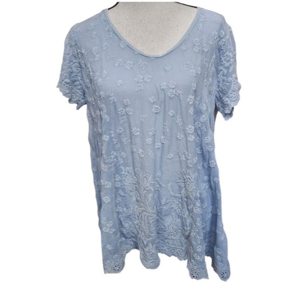 Johnny Was Size XS Blue-Gray Embroidered Flowy Rayon Top Boho Designer